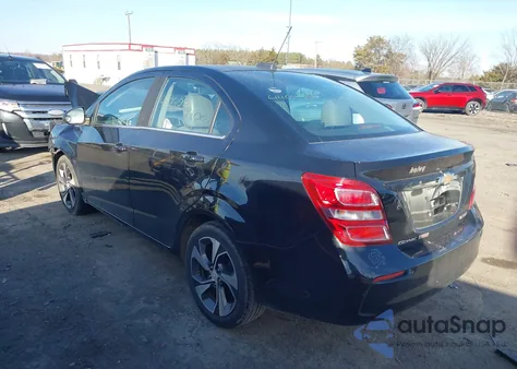2017 Chevrolet Sonic Premier Auto z USA, uszkodzony, nr VIN 1G1JF5SB4H4149989